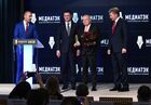 Заместитель руководителя администрации президента, пресс-секретарь президента РФ Дмитрий Песков, генеральный директор МИА "Россия сегодня" Дмитрий Киселев и заместитель председателя правительства РФ Александр Новак (справа налево) на церемонии награждения победителей VI Всероссийского конкурса "МедиаТЭК" в Международном мультимедийном пресс-центре МИА "Россия сегодня" в Москве. Место: Россия, Москва. Автор: Нина Зотина/РИА Новости. Награждение победителей VI Всероссийского конкурса "МедиаТЭК"