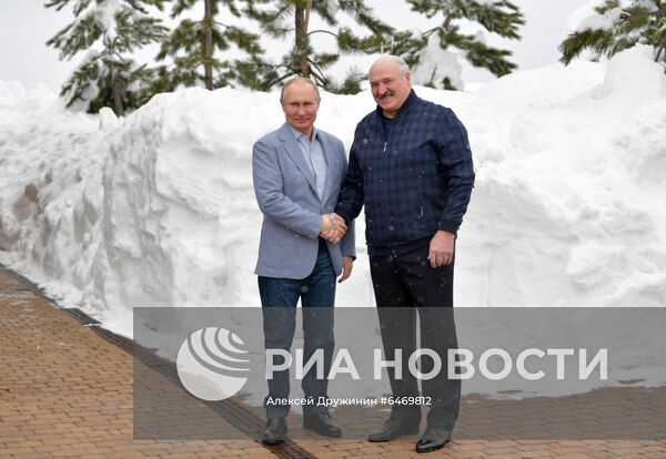 Президент РФ В. Путин встретился с президентом Белоруссии А. Лукашенко