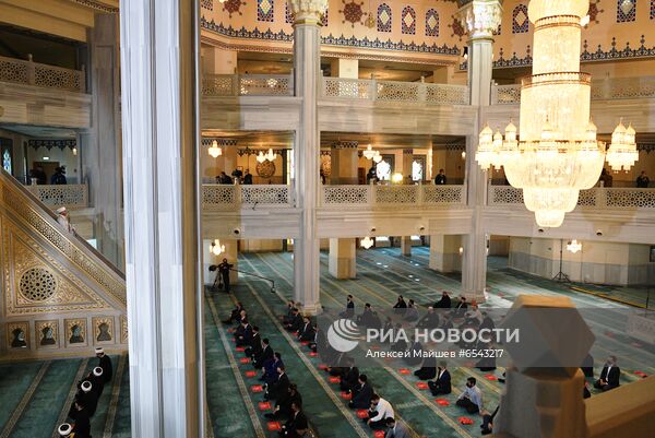 Празднование Ураза-байрама в России