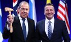 Министр иностранных дел РФ Сергей Лавров (слева) и министр иностранных дел Исландии Гудлёйгур Тор Тордарсон перед началом министерского заседания Арктического совета в Рейкьявике. Изображение является раздаточным материалом, предоставлено третьей стороной. Только редакционное использование. Запрет на архивирование, коммерческое использование, рекламную кампанию. Место: Исландия, Рейкьявик. Визит главы МИД РФ С. Лаврова в Исландию
