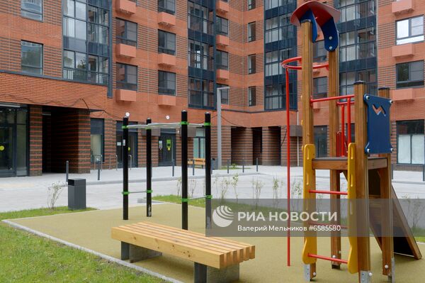 Показ дома, введенного по программе реновации жилищного фонда