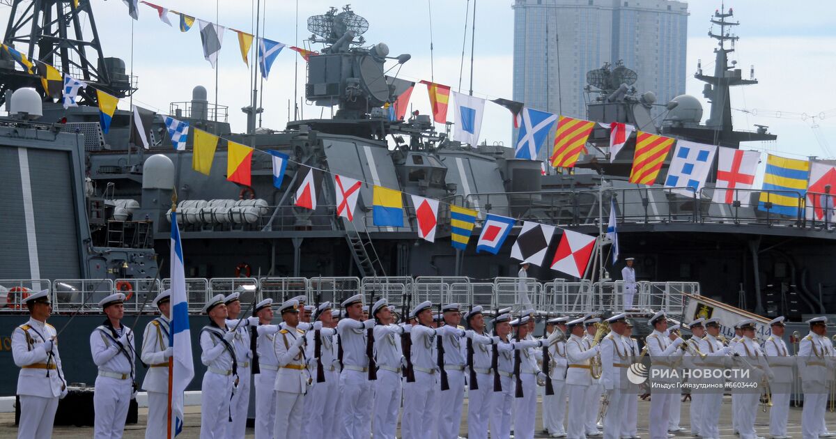 Военно морской парад 28 июля. Военно морской парад 28 июля