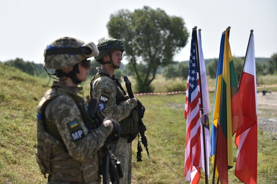 Совместные учения стран НАТО и Украины "Три меча-2021"