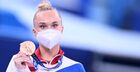 Российская спортсменка, член сборной России (команда ОКР) Ангелина Мельникова, завоевавшая бронзовую медаль в индивидуальном многоборье по спортивной гимнастике среди женщин на XXXII летних Олимпийских играх в Токио, на церемонии награждения. Место: Япония, Токио. Автор: Алексей Филиппов/РИА Новости. Олимпиада-2020. Спортивная гимнастика. Женщины. Индивидуальное многоборье