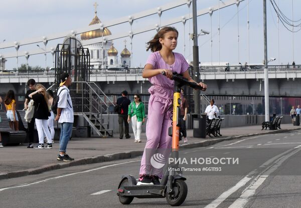 Яндекс Go запустил сервис электросамокатов в Москве