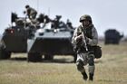 Военнослужащие во время показательных выступлений в рамках Международного военно-технического форума "Армия-2021" в парке "Патриот" в Севастополе. Место: Россия, Севастополь. Автор: Константин Михальчевский/РИА Новости. Форум "Армия-2021" в регионах России