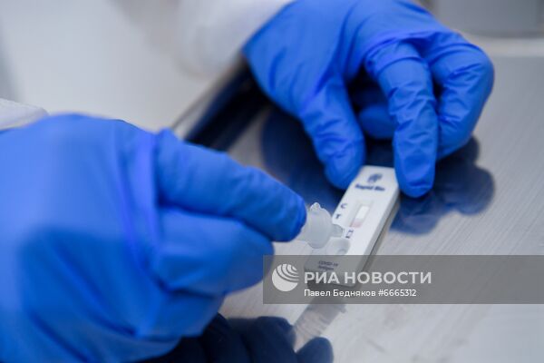 В Москве пациентам с ОРВИ начали делать экспресс-тесты на COVID-19