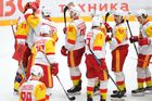 Игроки ХК "Йокерит" радуются победе в матче регулярного чемпионата Континентальной хоккейной лиги между ХК "Спартак" (Россия, Москва) и ХК "Йокерит" (Финляндия, Хельсинки). Место: Россия, Москва. Автор: Павел Бедняков/РИА Новости. Хоккей. КХЛ. Матч "Спартак" - "Йокерит"