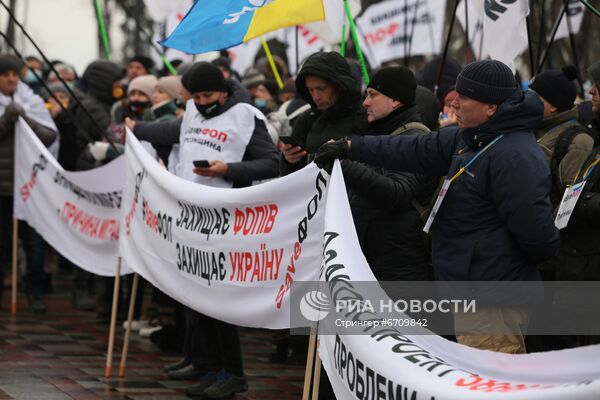 Ситуация в Киеве на фоне ежегодного послания президента Украины В. Зеленского