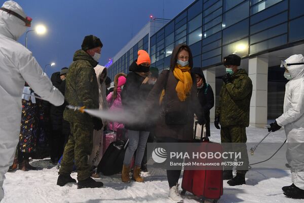 Российские военные эвакуировали граждан РФ из Казахстана