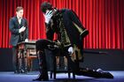Актеры слева направо: Семён Алёшин (Егор Дмитрич Глумов) и Иван Выборнов (гусар Егор Курчаев) в сцене из спектакля "На всякого мудреца довольно простоты" в постановке режиссера Анатолия Шульева на основной сцене Московского академического театра Владимира Маяковского. Место: Россия, Москва. Автор: Екатерина Чеснокова/РИА Новости. Спектакль "На всякого мудреца довольно простоты" в театре Маяковского