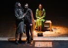 Актер Игорь Ларин в роли Жевакина, Роман Колотухин в роли Кочкарёва и актриса Надежда Флёрова в роли Агафьи Тихоновны (слева направо) в сцене из спектакля "Женитьба. Трагедия" в постановке режиссера Андрея Гончарова в Московском театре на Таганке. Место: Россия, Москва. Автор: Сергей Пятаков/РИА Новости. Спектакль "Женитьба. Трагедия" в Театре на Таганке