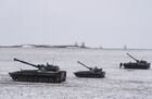 На окраинах Мариуполя продолжается спецоперация Народной милиции ДНР На окраинах Мариуполя продолжается спецоперация Народной милиции ДНР