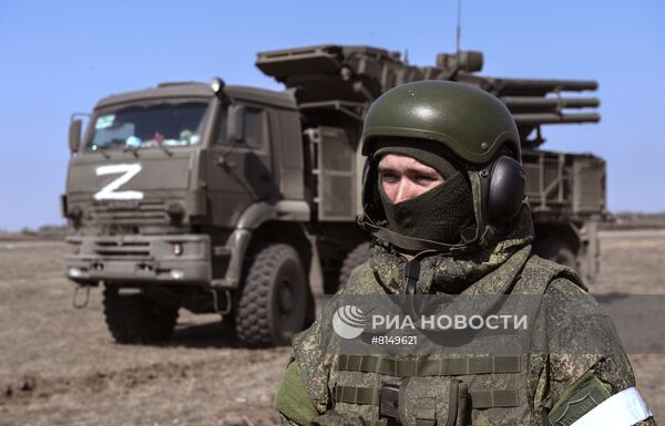 За безопасностью неба над российскими подразделениями следят расчеты комплексов "Панцирь-С1"