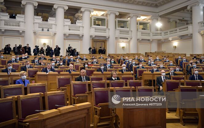 27 апреля 2022. Участники встречи президента РФ Владимира Путина с членами Совета законодателей РФ при Федеральном Собрании РФ. Встреча, приуроченная к Дню российского парламентаризма, проходит в Таврическом дворце. Место: Россия, Санкт-Петербург. Автор: Алексей Даничев/РИА Новости. Встреча президента РФ В. Путина с членами Совета законодателей РФ