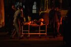 С "Азовстали" вывозят раненых украинских военных С "Азовстали" вывозят раненых украинских военных