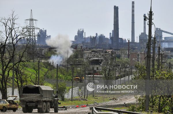 Разминирование территории комбината "Азовсталь" в Мариуполе