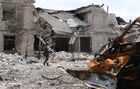 Военнослужащий батальона "Восток" Народной милиции ДНР обходит территорию разрушенного комбината "Азовсталь" в Мариуполе. В настоящее время на территории комбината саперы проводят разминирование и подрыв неразорвавшихся снарядов. Место: Донецкая народная республика, Мариуполь. Автор: Алексей Куденко/РИА Новости. Разминирование территории комбината "Азовсталь" в Мариуполе