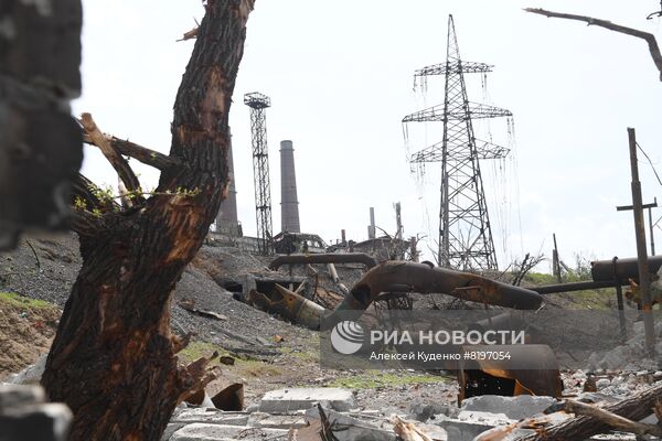 Разминирование территории комбината "Азовсталь" в Мариуполе