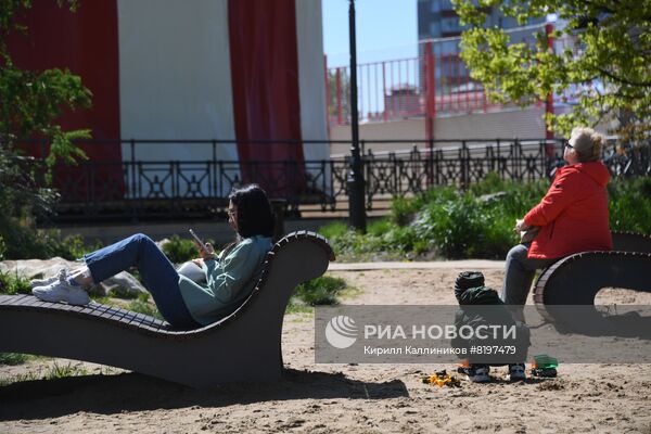 Благоустроенные зоны у воды в парках Москвы