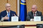 Глава Следственного комитета Белоруссии Дмитрий Гора и глава Следственного комитета России Александр Бастрыкин (слева) во время встречи в рамках конференции на тему: "Следственная деятельность: наука, образование, практика" в Минске. Место: Белоруссия, Минск. Автор: Виктор Толочко/Sputnik/РИА Новости. Встреча глав Следственных комитетов России и Белоруссии А. Бастрыкина и Д. Горы