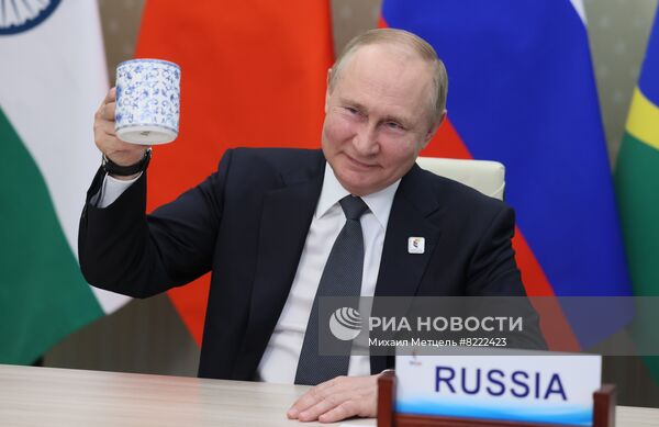Президент РФ В. Путин принял участие в саммите БРИКС