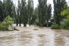 Подтопленная территория у дороги в Белогорске в Крыму. После обильных дождей подтоплено несколько сельских поселений и разрушены некоторые дамбы, в Белогорском районе Крыма вышла из берегов река Карасевка, в районе введен режим чрезвычайной ситуации. Место: Россия, Республика Крым. Автор: Дмитрий Макеев/РИА Новости. В Крыму после обильных ливней введён режим ЧС