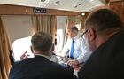29 июня 2022. Председатель правительства РФ Михаил Мишустин во время осмотра с вертолета участка дороги обхода города Владимира в рамках строительства автомобильной дороги М12 Москва - Нижний Новгород - Казань. Место: Владимирская область. Автор: Александр Астафьев. Рабочая поездка председателя правительства РФ М. Мишустина в Центральный федеральный округ