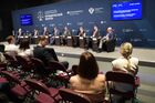 Председатель президиума Межтерриториальной коллегии адвокатов "Клишин и партнеры", председатель комиссии по правовым вопросам современных интеграционных процессов с участием Российской Федерации Ассоциации юристов России Алексей Клишин, директор по правовому сопровождению административно-хозяйственной деятельности и судебной работы АО "Российский экспортный центр" Сергей Селиверстов, первый заместитель директора юридического департамента ПАО "Аэрофлот" Владислава Карельская-Зотова, управляющий партнер GRATA International, руководитель Образовательного центра практической юриспруденции при юридическом факультете ФГБО УВО "Санкт-Петербургский государственный экономический университет" Владимир Комаров, управляющий партнер адвокатского бюро "Егоров, Пугинский, Афанасьев и партнеры" (г. Санкт-Петербург) Иван Смирнов, исполнительный директор CIS Management B.V. Александр Пахомов, заместитель председателя правления Ассоциации юристов России, статс-секретарь – вице-президент корпорации "Синергия" Станислав Александров и сопредседатель Ассоциации юристов России Владимир Плигин (справа налево) на сессии "Своих не бросаем": правовая защита российского бизнеса за рубежом" в рамках Х Петербургского международного юридического форума в конгрессно-выставочном центре "Экспофорум". Место: Россия, Санкт-Петербург. Автор: Алексей Даничев/РИА Новости. Петербургский международный юридический форум-2022