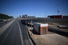 Запуск движения по эстакаде на Калужском шоссе в Троицком округе Новой Москвы. 1 июля 2012 года к Москве присоединились территории между Киевским и Варшавским шоссе, ставшие Троицким и Новомосковским административными округами (ТиНАО) столицы. Новая территория составила 148 тысяч гектар. Место: Россия, Москва. Автор: Владимир Астапкович/РИА Новости. Мероприятия с участием С. Собянина в честь 10-летия Новой Москвы