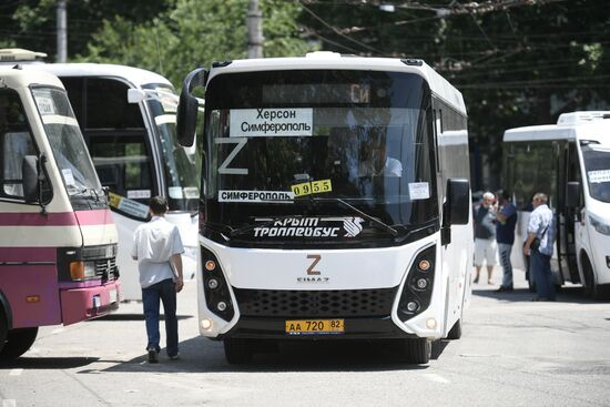 Первые за восемь лет пассажирские автобусы начинают курсировать между Крымом, Херсоном и Мелитополем