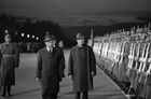 Завершение визита в СССР премьер-министра Греции Константиноса Караманлиса (справа). Проводы на Внуковском аэродроме. Слева - председатель Совета министров СССР Алексей Косыгин. Место: Москва. Автор: Вячеслав Рунов/РИА Новости. Визит в СССР премьер-министра Греции К. Караманлиса