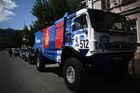 Автомобиль команды "КАМАЗ-мастер" перед стартом ралли "Шелковый путь - 2022" в Астрахани. в Астрахани пройдут заключительные предстартовые мероприятия традиционного ралли "Шелковый путь", а финиширует караван 16 июля в столичных "Лужниках". На ралли "Шелковый путь-2022" пилоты преодолеют дистанцию в 4500 километров. Место: Россия, Астрахань. Автор: Владимир Астапкович. Подготовка к ралли "Шелковый путь - 2022"