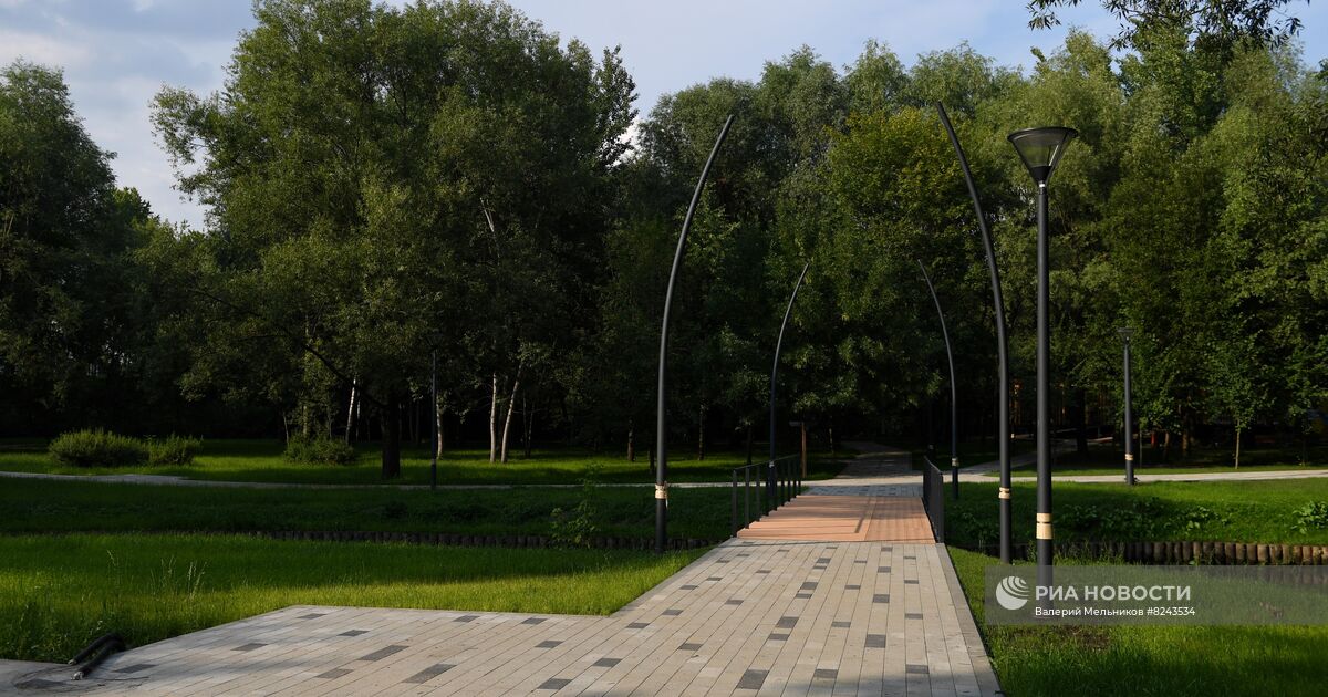 Парк яуза в москве. Парк яуза отрадное. Парк яуза отрадное. Парк яуза чермянка. Парк яуза амфитеатр.