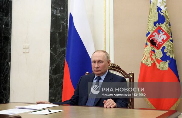 Встреча президента РФ В. Путина с врио губернатора Ярославской области М. Евраевым