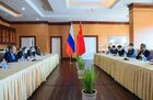 Министр иностранных дел РФ Сергей Лавров ( первый слева) и министр иностранных дел Китая Ван И (первый справа) во время встречи в Камбодже. Изображение является раздаточным материалом, предоставлено третьей стороной. Только редакционное использование. Запрет на архивирование, коммерческое использование, рекламную кампанию. Место: Камбоджа. Визит главы МИД РФ С. Лаврова в Камбоджу