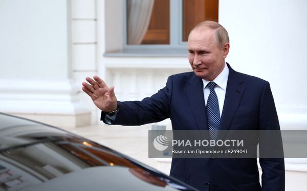 Президент РФ В. Путин провел переговоры с президентом Турции Р. Эрдоганом в Сочи