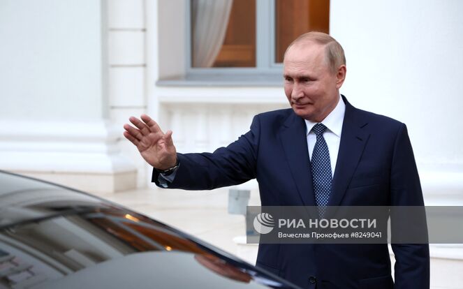 5 августа 2022. Президент РФ Владимир Путин после завершения встречи с президентом Турции Реджепом Тайипом Эрдоганом в Сочи. Место: Россия, Сочи. Автор: Вячеслав Прокофьев/РИА Новости. Президент РФ В. Путин провел переговоры с президентом Турции Р. Эрдоганом в Сочи