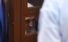 Бывший схиигумен Сергий в Бабушкинском районном суде Москвы, где рассматривают уголовное дело в его отношении. Бывшего священнослужителя обвиняют в экстремизме из-за проповедей, которые он записывал и публиковал в сети. Место: Россия, Москва. Автор: Михаил Воскресенский. Заседание суда по второму уголовному делу против экс-схиигумена Сергия