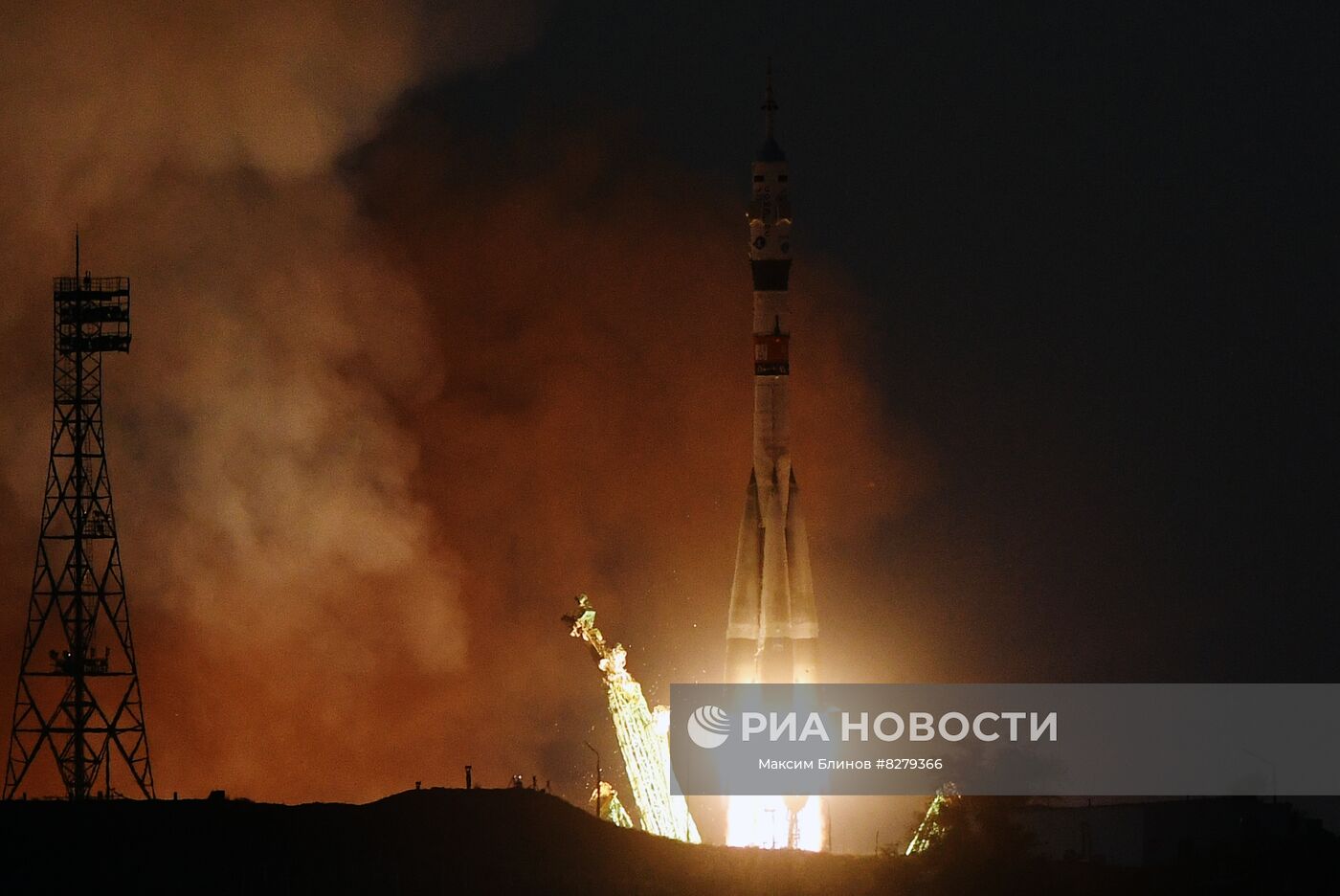 Запуск ракеты-носителя "Союз-2.1а" с транспортным пилотируемым кораблем "Союз МС-22" с космодрома Байконур. Место: Казахстан, Байконур. Автор: Максим Блинов/РИА Новости. Пуск РН "Союз-2.1а" с ПК "Союз МС-22" с космодрома Байконур