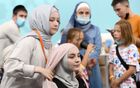 Мастер-класс по головным уборам на Международной выставке RUSSIA HALAL EXPO в рамках ХII Международного экономического саммита "Россия - Исламский мир: KazanSummit 2021" в выставочном центре "Казань Экспо". Место: Россия, Республика Татарстан, Казань. Автор: Максим Богодвид/РИА Новости. XII Международный экономический саммит "Россия – Исламский мир: KazanSummit 2021"