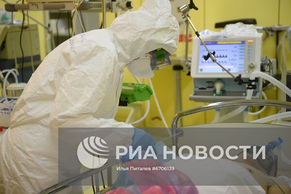 Лечение пациентов с COVID-19 в ЦКБ "РЖД-Медицина" в Москве