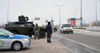 Сотрудники полиции и военнослужащие дежурят на одной из улиц в Нур-Султане. Массовые протесты в Казахстане начались в первые дни 2022 года. Тогда жители городов Жанаозен и Актау на западе страны выступили против двукратного роста цен на сжиженный газ, затем протесты распространились на другие города. До 19 января на всей территории Казахстана введен режим ЧП. Место: Казахстан, Нур-Султан. Автор: Абзал Калиев/Sputnik/РИА Новости. Ситуация в Казахстане на фоне протестов