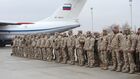 Военнослужащие Таджикистана - часть Коллективных миротворческих сил ОДКБ - перед отправкой в Казахстан. Военно-транспортный самолет Ил-76 ВКС России с подразделением миротворческого контингента ВС Таджикистана из состава миротворческих сил ОДКБ отправится из аэропорта Гиссар Республики Таджикистан в Республику Казахстан. В соответствии с решением Совета коллективной безопасности ОДКБ, принятым 6 января 2022 г., в Республику Казахстан на ограниченный по времени период для стабилизации и нормализации обстановки направлены Коллективные миротворческие силы Организации договора о коллективной безопасности. В их состав вошли подразделения вооруженных сил Российской Федерации, Республики Белоруссия, Республики Армения, Республики Таджикистан и Киргизской Республики. Стоп-кадр с видео. Изображение является раздаточным материалом, предоставлено третьей стороной. Только редакционное использование. Запрет на архивирование, коммерческое использование, рекламную кампанию. Место: Таджикистан. Военные Таджикистана и Армении из состава миротворцев ОДКБ вылетают в Казахстан