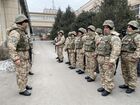 Военнослужащие Армении из состава контингента миротворческих сил ОДКБ (Организация Договора о коллективной безопасности), охраняющие территорию хлебобараночного комбината "Аксай" в Алма-Ате. В Казахстане прошли массовые акции протестов, вызванные ростом цен на сжиженный нефтяной газ, которые потом переросли в беспорядки и погромы. Изображение является раздаточным материалом, предоставлено третьей стороной. Только редакционное использование. Запрет на архивирование, коммерческое использование, рекламную кампанию. Место: Казахстан, Алма-Ата. Работа миротворцев ОДКБ в Казахстане