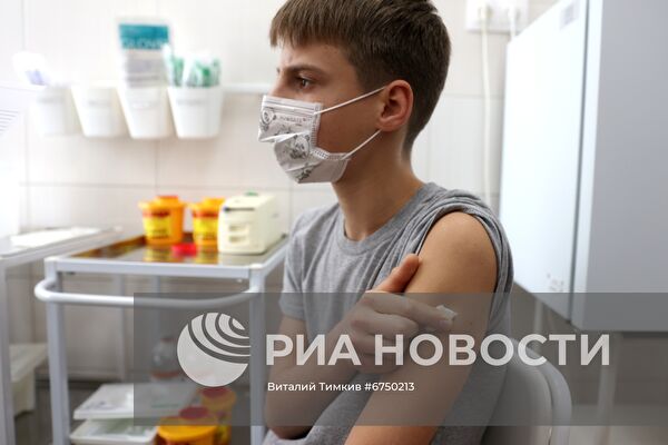 Вакцинация подростков от Covid-19 в регионах России