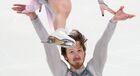 Евгения Тарасова и Владимир Морозов выступают с произвольной программой парного катания за команду "Красная машина" в Кубке Первого канала по фигурному катанию в Саранске. Место: Россия, Республика Мордовия, Саранск. Автор: Александр Вильф. Неделя в фотографиях
