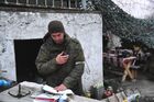 Бойцы Народной милиции ЛНР в освобожденном селе Крымское