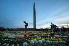 Возложение цветов к памятнику Освободителям в Риге