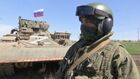 Заместитель командира ремонтного взвода по восстановлению и ремонту военной техники в полевых условиях Сергей. Для этого российские военнослужащие развернули пункт ремонта и восстановления техники в полевых условиях. Стоп-кадр с видео. Изображение является раздаточным материалом, предоставлено третьей стороной. Только редакционное использование. Запрет на архивирование, коммерческое использование, рекламную кампанию. Работа ремонтных подразделений ВС РФ в ходе проведения специальной военной операции